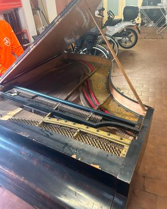 Pianoforte a coda da restaurare