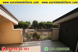 Duplex con vista mare e posto auto