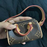 Louis Vuitton charme/ porta oggetti