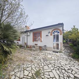 VILLA SINGOLA A SANTI COSMA E DAMIANO