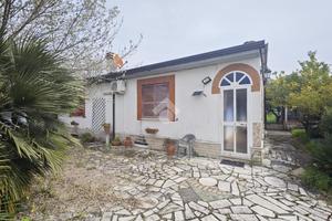 VILLA SINGOLA A SANTI COSMA E DAMIANO