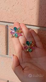 Orecchini a con strass leggeri e super luminosi