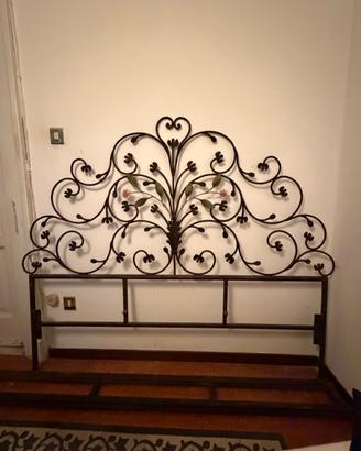 Letto matrimoniale in ferro battuto