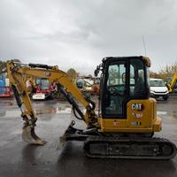 MINIESCAVATORE CAT 35 ql.