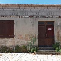 Locale da ristrutturare