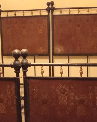 Due testate  in ferro battuto e raccordo x singolo