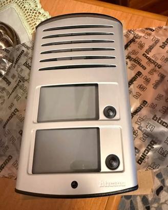 Pulsantiera bticino bifamiliare