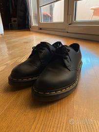 Dr martens rosse basse sales