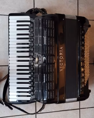 Fisarmonica Victoria V1 46 tasti 160 bassi sciolti