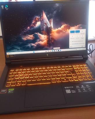 Acer Nitro V 17 – Pari al nuovo – Ryzen 7 – 32 GB