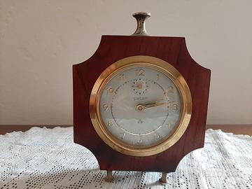 Orologio sveglia con carica manuale marca Peter in