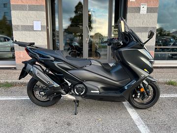 Yamaha T Max 560