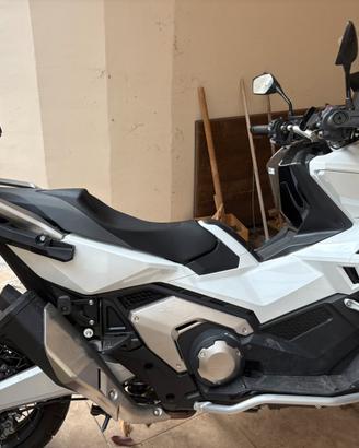 Honda xadv 750 travel