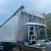 Semirimorchio ribaltabile Tisvol da 55m3 in lega