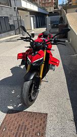 Ducati Streetfighter V4S