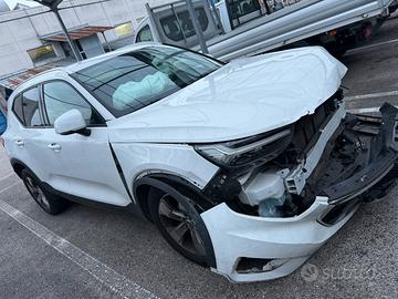 Volvo XC 40 autocarro