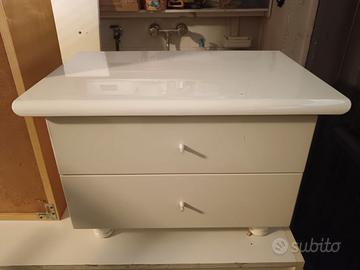 Comodino bianco