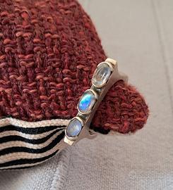 Anello in argento e 3 Pietre di Luna