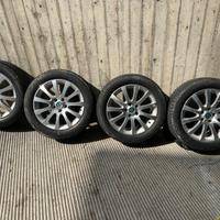 4 ruote, cerchi e gomme  225/50/17 e ruotino