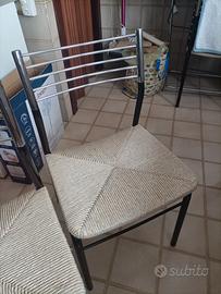 Sedie acciaio e paglia