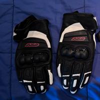 Guanti moto