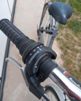  bicicletta per chi piace correre .