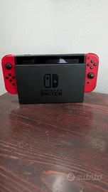 Nintendo Switch con case da viaggio