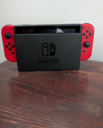 Nintendo Switch con case da viaggio