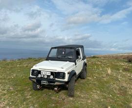 SUZUKI SJ400/Samurai - 1985