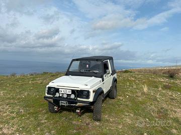 SUZUKI SJ400/Samurai - 1985