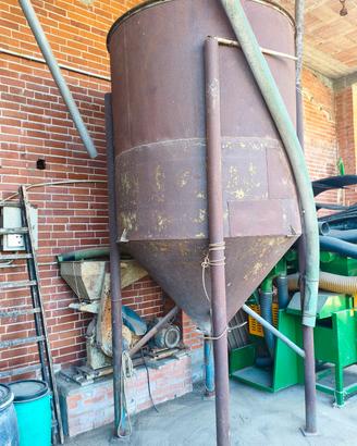 Silo agricolo in ferro – circa 25 quintali