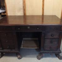 Scrivania in noce scuro con piedi di leone Vintage