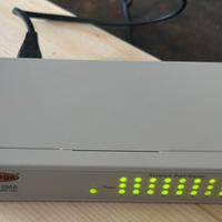 Switch 8 porte Corega, perfetto.