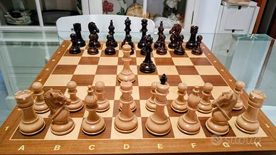 Scacchi e Scacchiera in legno