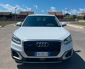Audi q2 35 TDI quattro S Tronic identity black