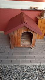 Cuccia cani in legno 