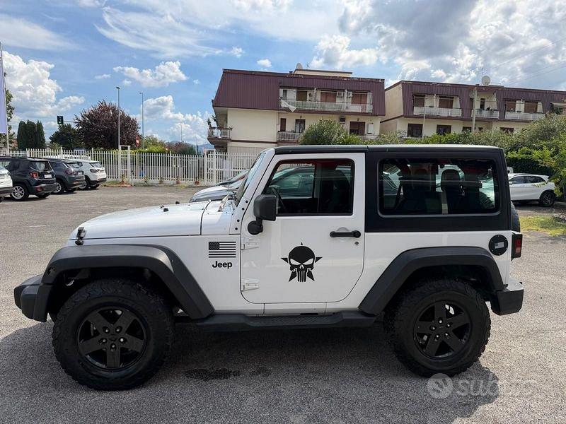 Jeep Wrangler 2012 photo 4