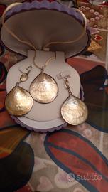 collana e orecchini madreperla