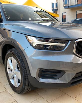 Volvo XC40 D3 Momentum 2.0 TDI 150CV