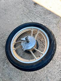 Gomme e cerchi SUZUKI GSX500 o RG250