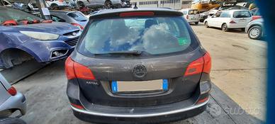 OPEL ASTRA SW 2014 - PORTELLONE POISTERIORE