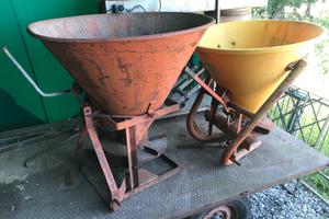 Trattore spandi concime