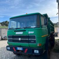 Camion Fiat 300 IDROMECCANICO