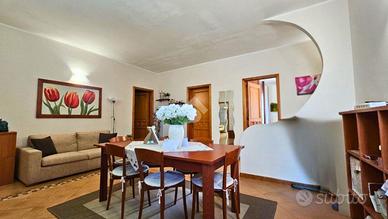 MULTILOCALE A GALATONE