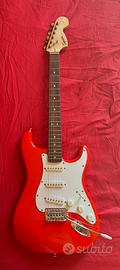 Squier Stratocaster Affinity SSS - Torino Red+Gadg