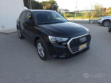 AUDI Q3 35 TDI S tronic Business