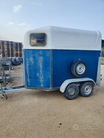 van trasporto cavalli usato come nuovo