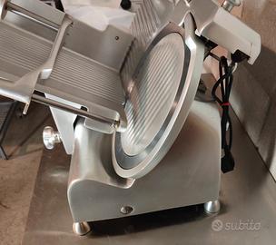 affettatrice professionale HORECA lama 30°