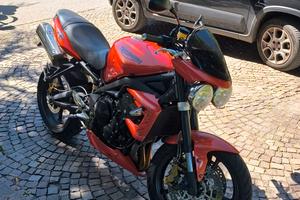 Triumph street triple 675 r