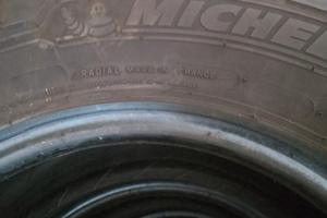  gomme 225 70 15C michelin 